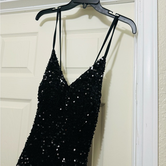 Beautiful long black evening dress - Picture 8 of 8